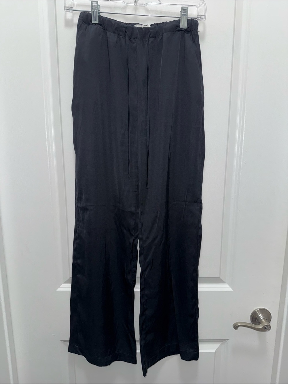 Abercrombie & Fitch Black Satin Wide Leg Drawstring Pants Size XXS Short